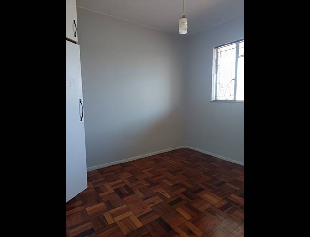 2 BEDROOM FLAT FOR SALE IN GQEBERHA CENTRAL
